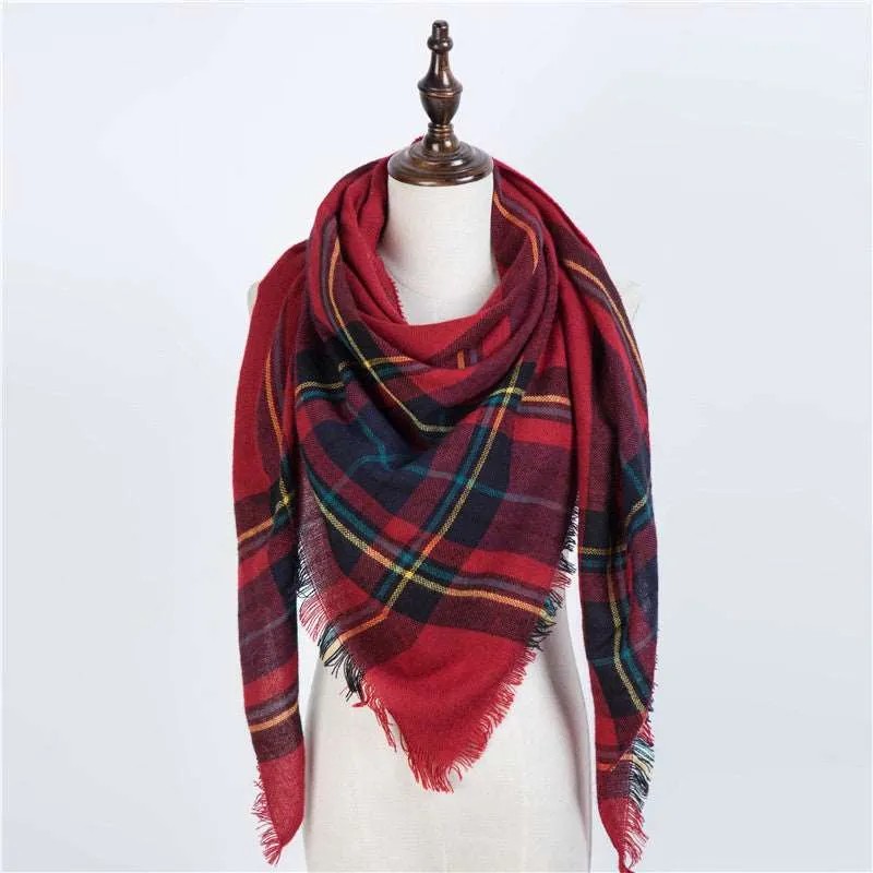Chic Geometric Elegance: Women's Triangle Scarf